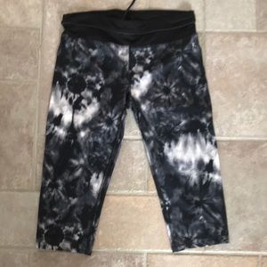 Cropped tie-dye workout pants